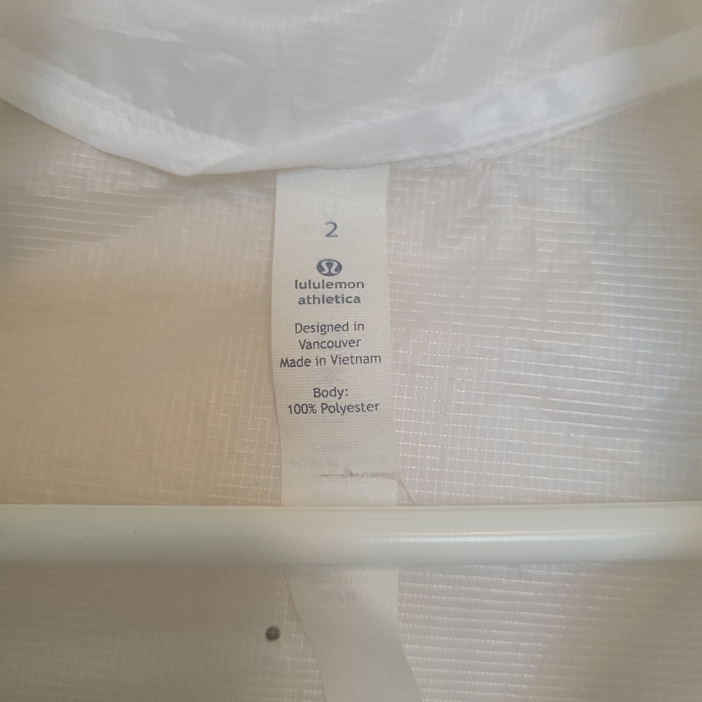 Lululemon windbreaker jacket